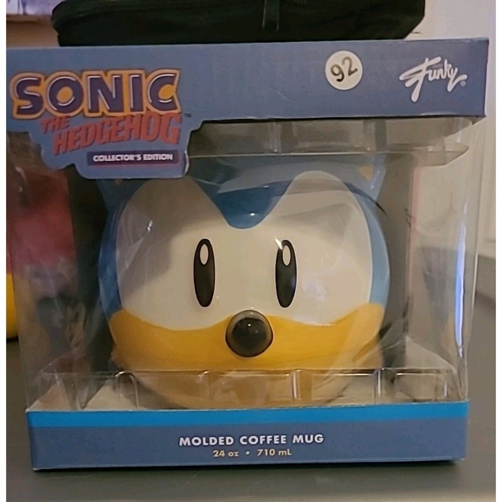 Sonic The Hedgehog Collectors Edition Molded Ceramic Coffee Mug  24 oz